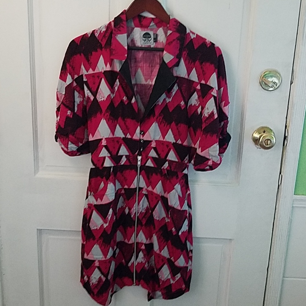 Summer dress fusia and purple with cool pattern and unique hem line